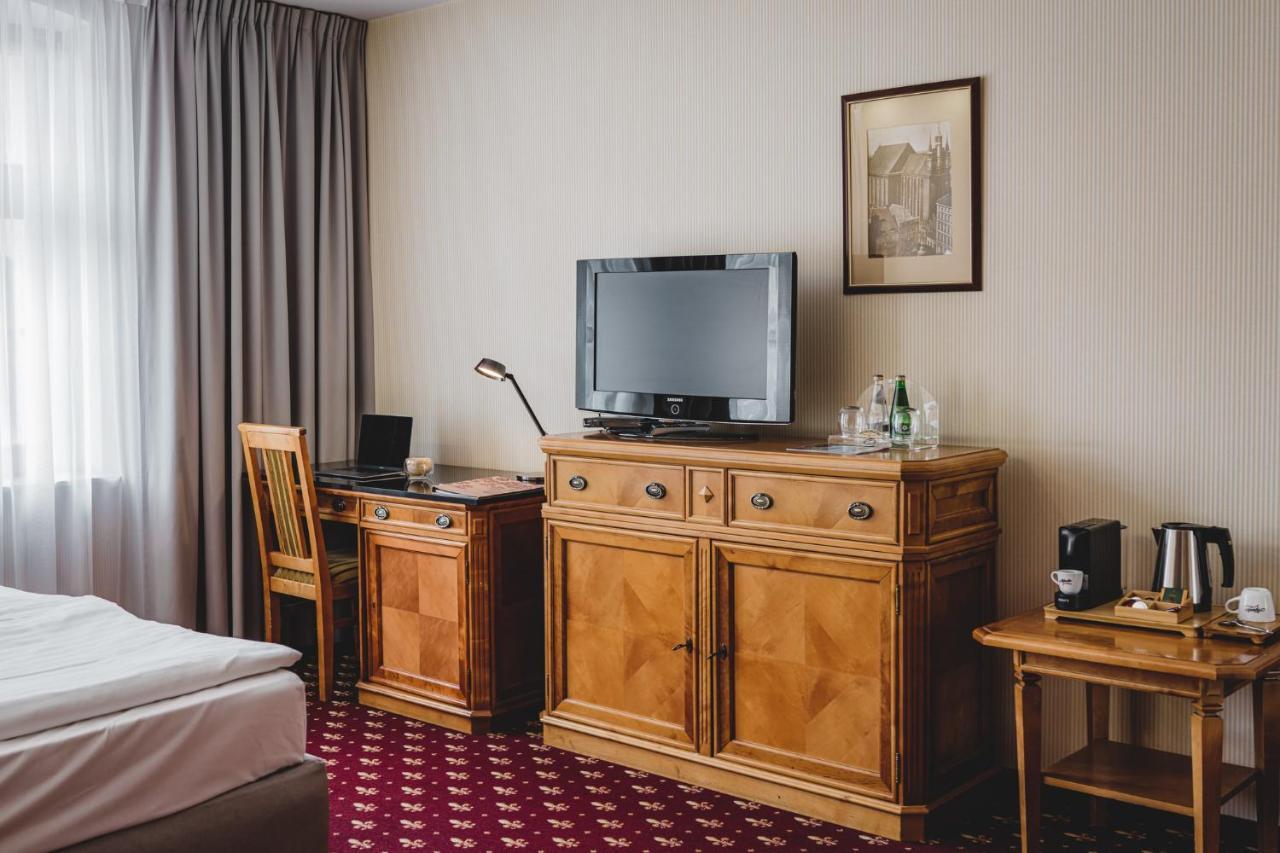 Hotel Solaris Торунь Экстерьер фото