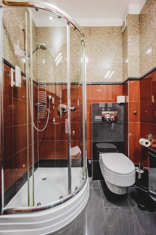 Hotel Solaris Торунь Экстерьер фото