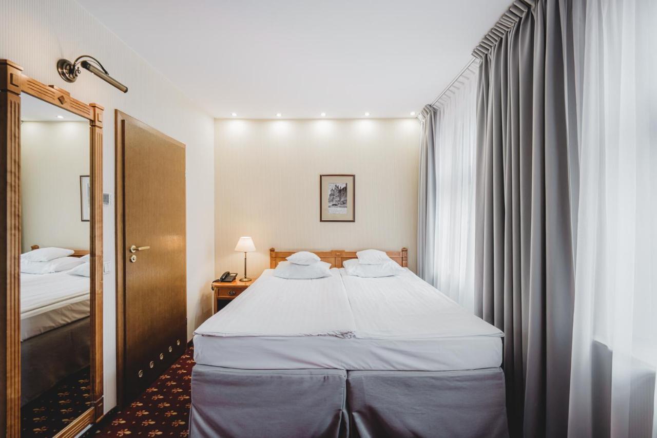 Hotel Solaris Торунь Экстерьер фото
