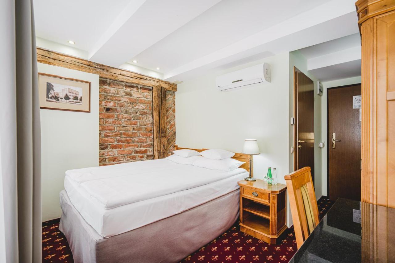 Hotel Solaris Торунь Экстерьер фото