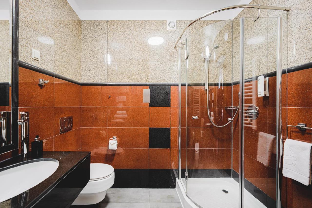 Hotel Solaris Торунь Экстерьер фото