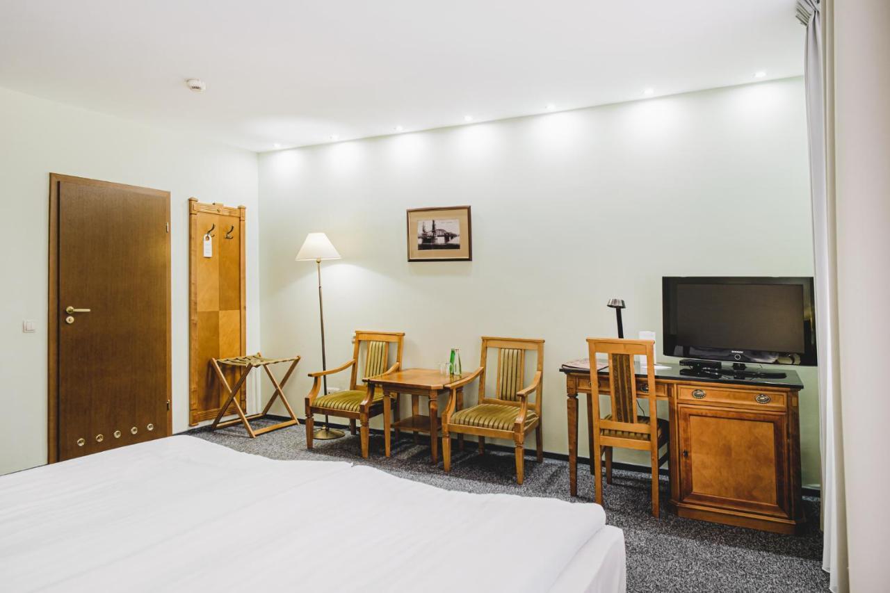 Hotel Solaris Торунь Экстерьер фото