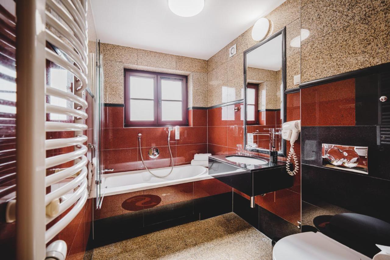 Hotel Solaris Торунь Экстерьер фото