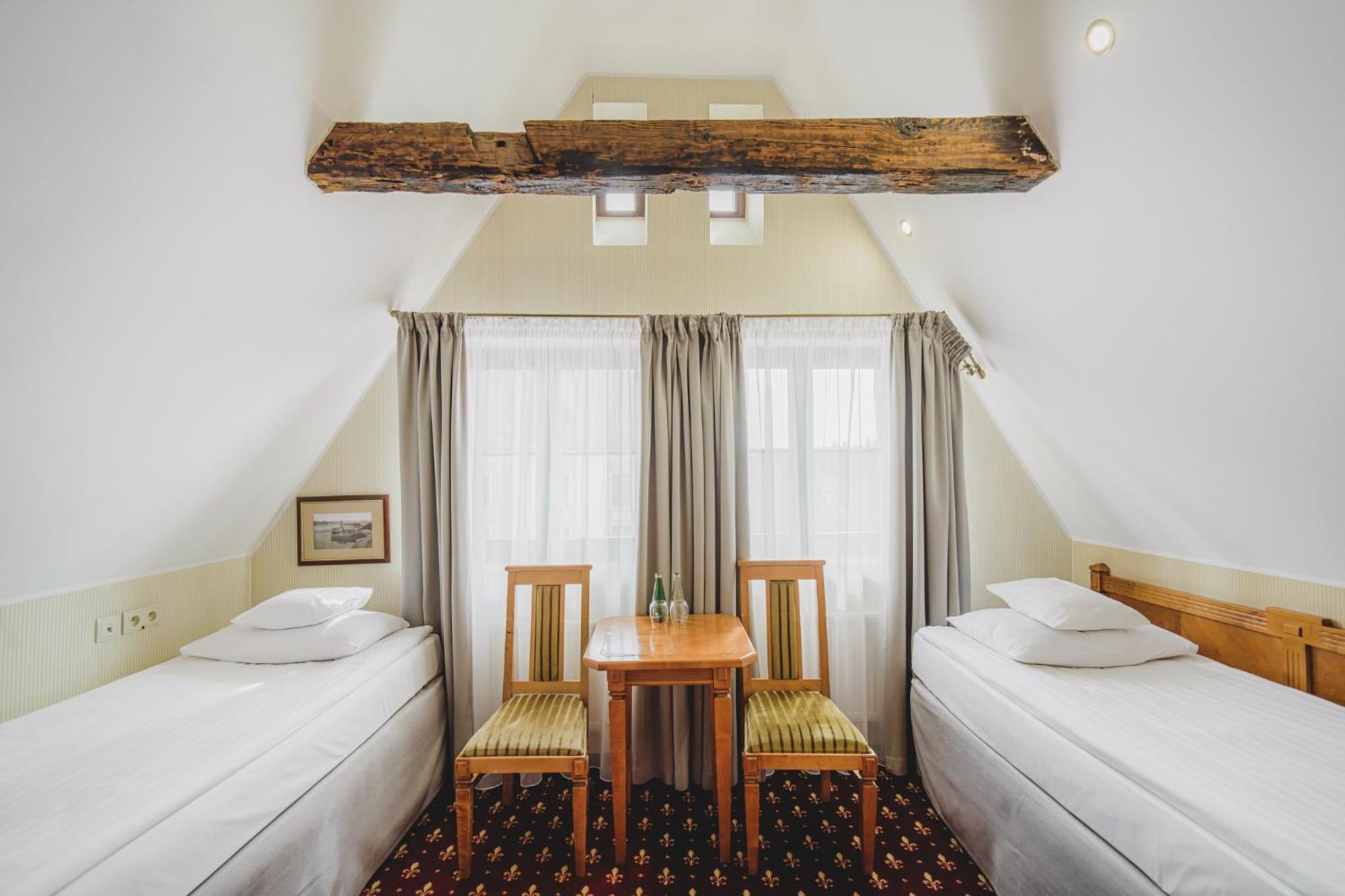 Hotel Solaris Торунь Экстерьер фото