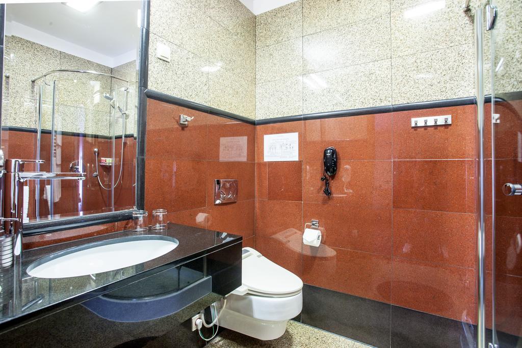 Hotel Solaris Торунь Экстерьер фото